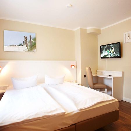 Hotel Ostseehalle Kiel By Premiere Classe Bagian luar foto
