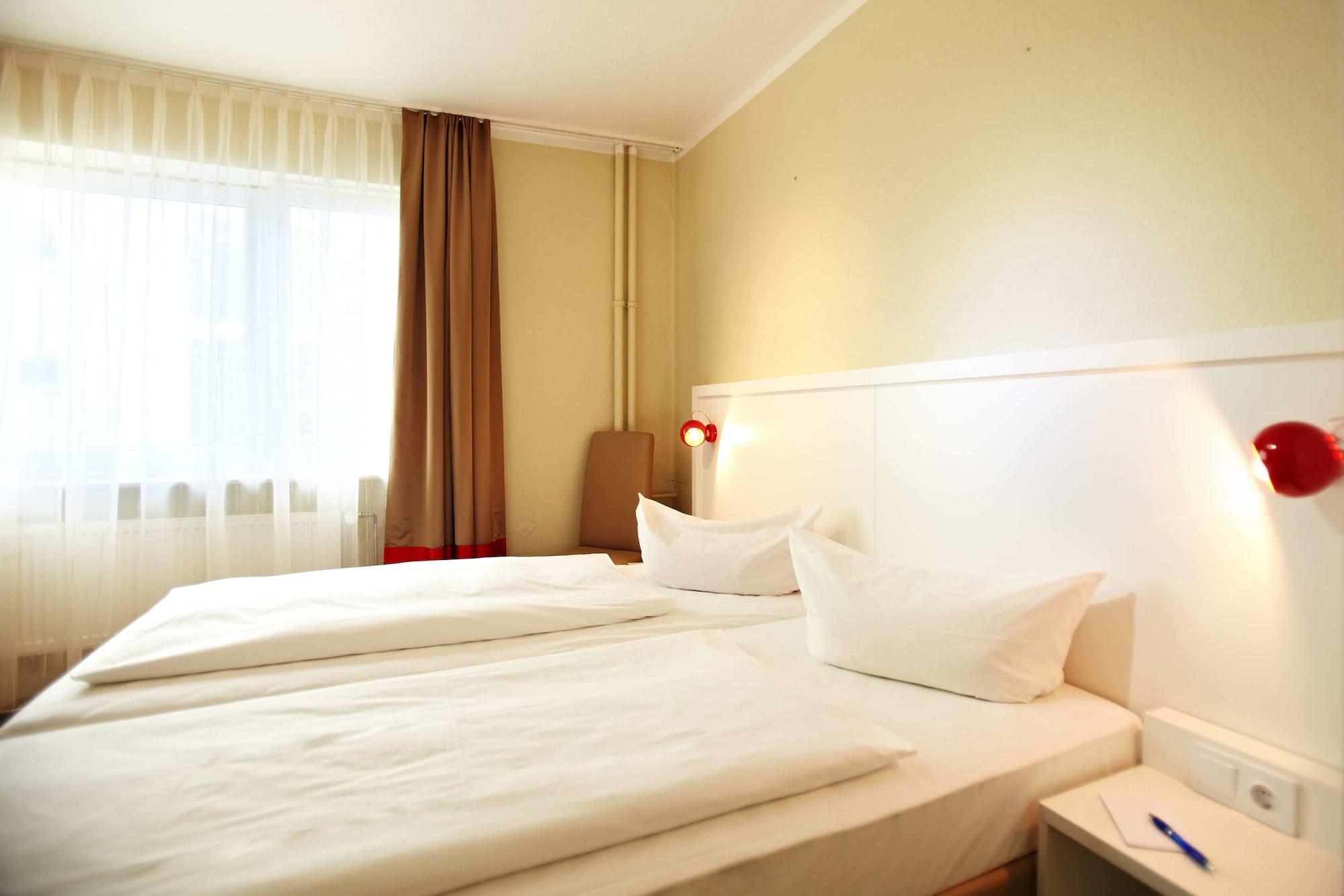 Hotel Ostseehalle Kiel By Premiere Classe Bagian luar foto