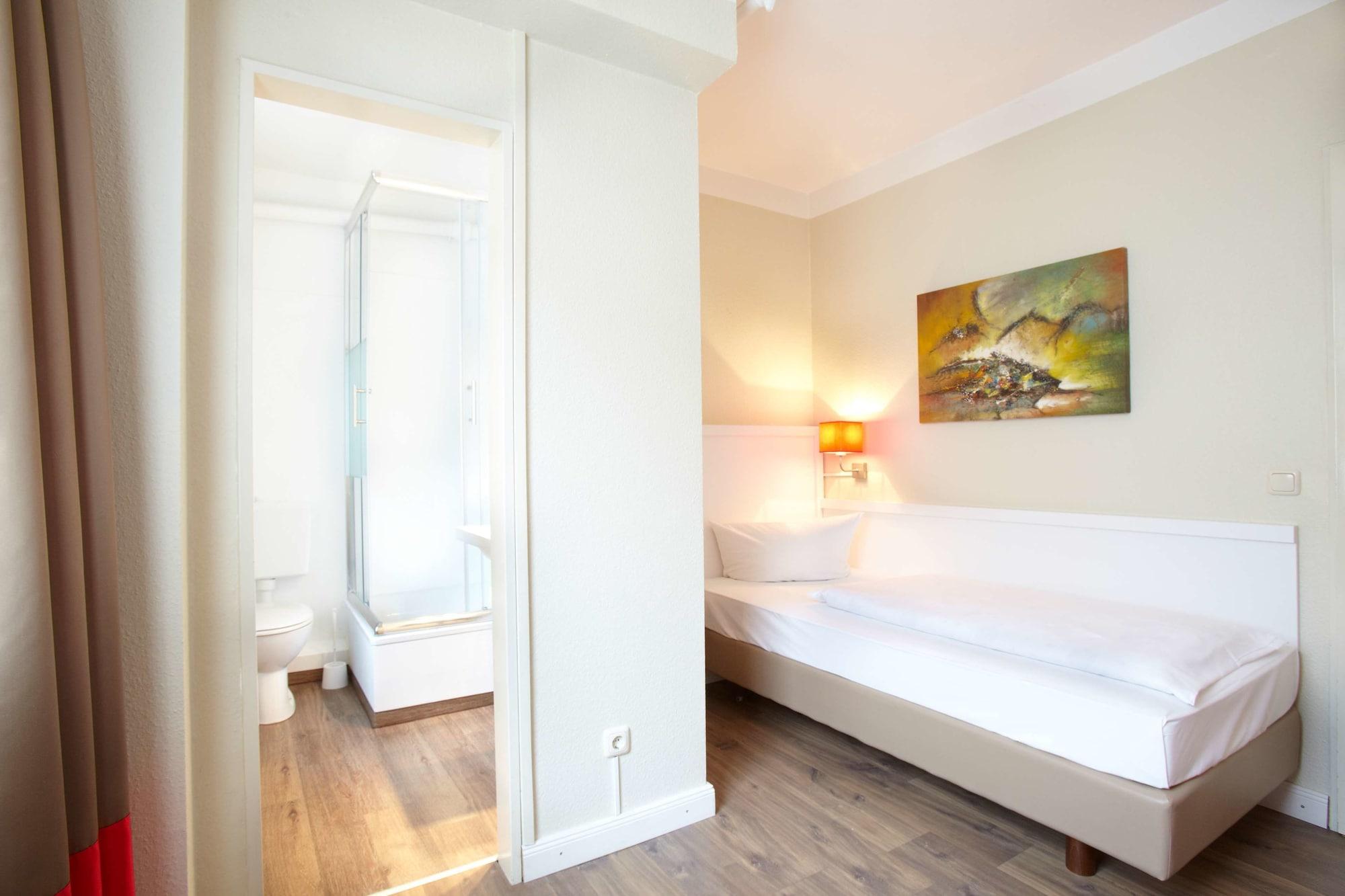 Hotel Ostseehalle Kiel By Premiere Classe Bagian luar foto