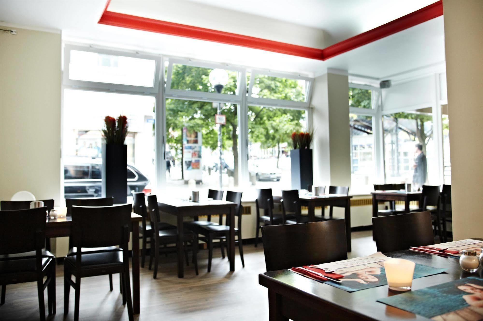 Hotel Ostseehalle Kiel By Premiere Classe Bagian luar foto